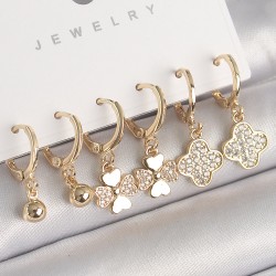 Pirinç Gold Renk Sallantı Zirkon Taşlı Yonca Model Topçuk Detay Kadın Küpe Seti