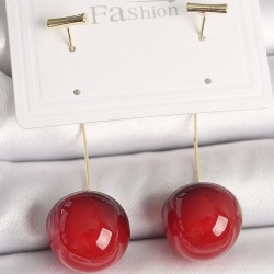 Pirinç Gold Renk Çivi Kiraz Model Kadın Küpe