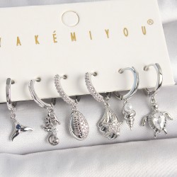 Pirinç Gümüş Renk Zirkon Taşlı Deniz Kabuğu Model Kaplumbağa Detay Kadın Küpe Kombin