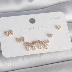 Pirinç Gold Renk Pembe Zirkon Taşlı Fiyonk Model İnci Detay 925 Ayar Gümüş Çivi Kadın Küpe Seti