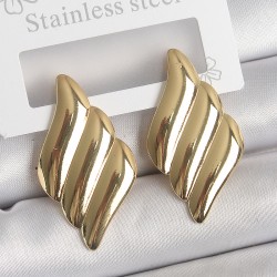 316 Çelik Gold Renk Dalga Model Kadın Küpe