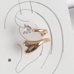 Pirinç Gold Renk Zirkon Taş Detaylı Kalp Model Kadın Kıkırdak Küpe
