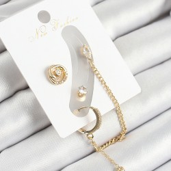 Pirinç Halka Figürlü Zirkon Taşlı Gold Renk 3'lü Kıkırdak Kadın Küpe Set