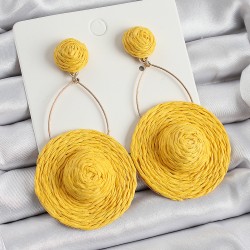 Sarı Şapka Figürlü Hasır Örgü Model Sallantılı Gold Renk Kadın Küpe