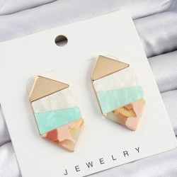 Pirinç Mermer Desenli Vintage Geometrik Model Gold Renk Kadın Küpe