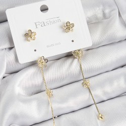 Pirinç Zirkon Taşlı Sallantılı Çiçek Model Gold Renk 925 Ayar Gümüş Çivi Kadın Küpe