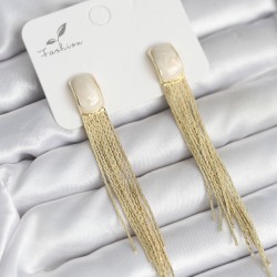 Sallantılı Beyaz Mineli Gold Renk Kadın Küpe