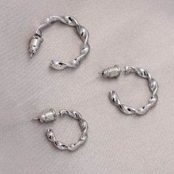 Burgu Model Gümüş Metal Küpe Seti