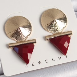 Pirinç Gold Renk Üçgen Kahverengi Model Küpe
