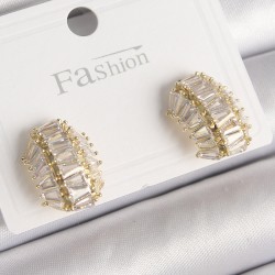 Pirinç Gold Renk Zirkon Taşlı Kaplumbağa Kabuğu Model Kadın Küpe