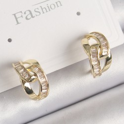 Pirinç Gold Renk Zirkon Taşlı Zincir Model Kadın Küpe