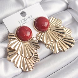 Pirinç Gold Renk Kırmızı Boncuklu Yaprak Model Vintage Kadın Küpe