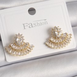 Pirinç Gold Renk Zirkon Taşlı Yelpaze Model Kadın Küpe