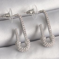 Pirinç Gümüş Renk Zirkon Taşlı Çengelli İğne Model Kadın Küpe