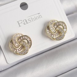 Pirinç Gold Renk Zirkon Taşlı Çiçek Model Kadın Küpe