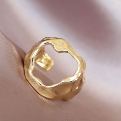 Gold Renk Metal Ayarlamalı Kadın Yüzük