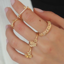 Gold Renk Motif İşleme Çoklu Yıldız Figür Kadın Yüzük Kombini