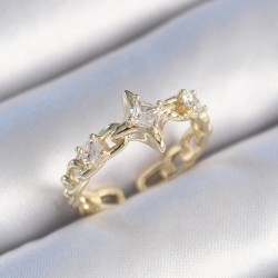 Pirinç Gold Renk Zirkon Taşlı Kutup Yıldızı Zincir Kordon Model Kadın Yüzük
