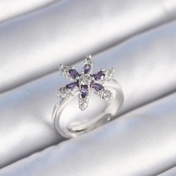 Pirinç Gümüş Renk Mor Zirkon Taşlı Çiçek Model Kadın Yüzük