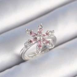 Pirinç Gümüş Renk Pembe Zirkon Taşlı Çiçek Model Kadın Yüzük
