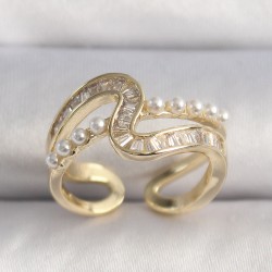 Pirinç Gold Renk Zirkon Taşlı İnci Detay VIP Seri Kadın Yüzük