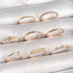 Pirinç Gold Renk Goemetrik Sembol Model Zirkon Taş Detaylı Kadın Yüzük Kombini