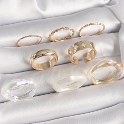 Pirinç Gold Renk Beyaz Akrilik Plastik Modek Kutup Yıldız İşleme Detay Kadın Yüzük Kombini