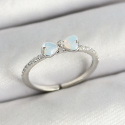 Pirinç Fiyonk Figürlü Zirkon Taşlı Gümüş Renk Ayarlanabilir Kadın Yüzük