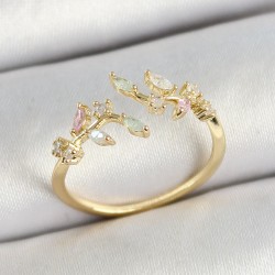 Pirinç Yaprak Figürlü Zirkon Taşlı Gold Renk Ayarlanabilir Kadın Yüzük
