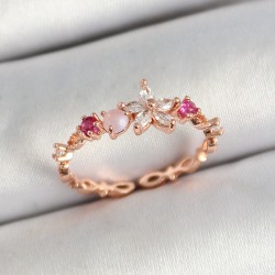 Pirinç Papatya Figürlü Zirkon Taşlı Rose Gold Renk Ayarlanabilir Kadın Yüzük