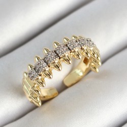 Pirinç Kurşun Figürlü Zirkon Taşlı Gold Renk Ayarlanabilir Kadın Yüzük