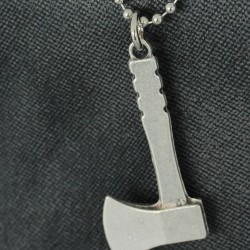 Balta Tasarımlı Metal Erkek Kolye